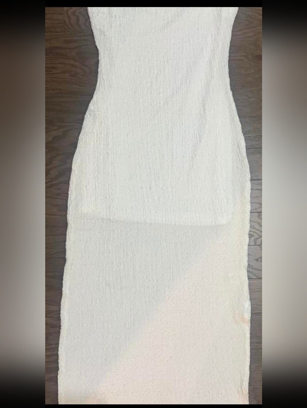 Textured White Long Dress with Gold Shell Accent On Shoulder ✨Comes W/O My Belt - Picture 3 of 5